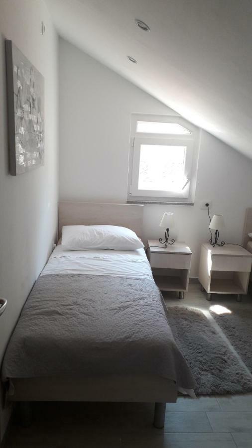 דוגי ראט Apartmani Zilic מראה חיצוני תמונה