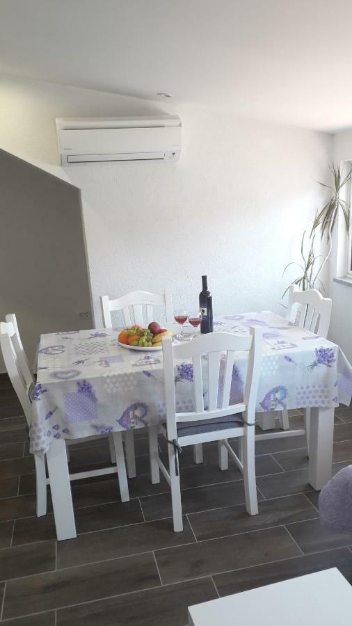 דוגי ראט Apartmani Zilic מראה חיצוני תמונה